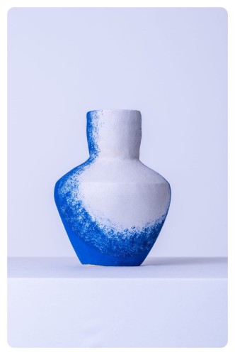 Wazon ceramiczny Core III na jasnym tle