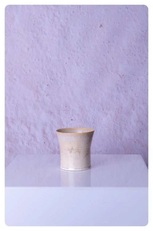 Jasny wazon ceramiczny Lumo I – ToTu Ceramika