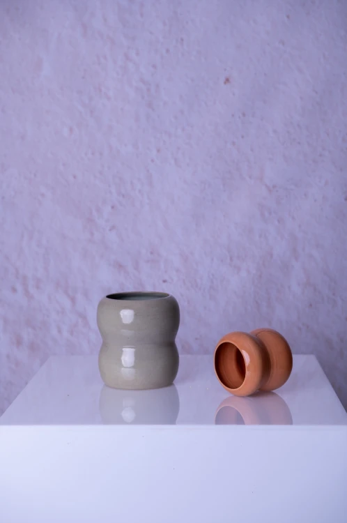 Wazon ceramiczny Lumo III z mniejszym wazonem z serii Lumo